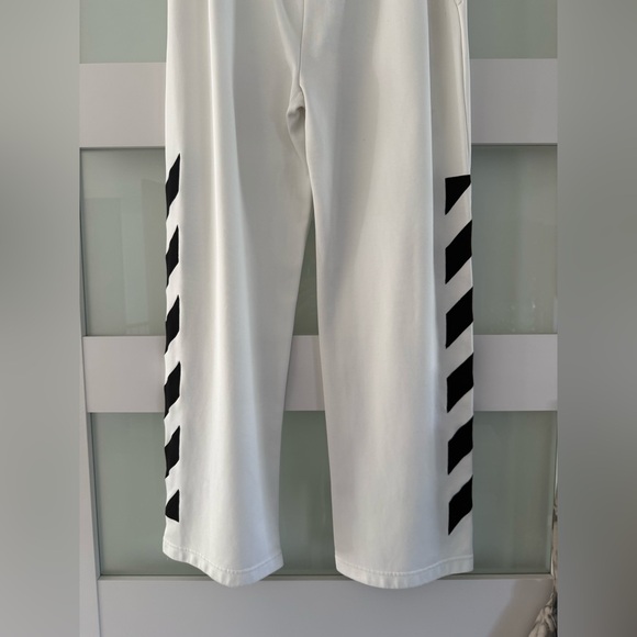 OFF-WHITE Men’s Pants - Picture 6 of 10